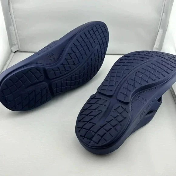 OOFOS ORIGINAL SANDAL SHOE - NAVY COLOR UNISEX SIZE WOMEN 10/MEN 8 - Picture 11 of 12